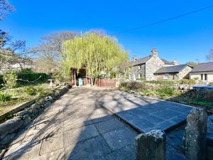 Photo 32- click for photo gallery